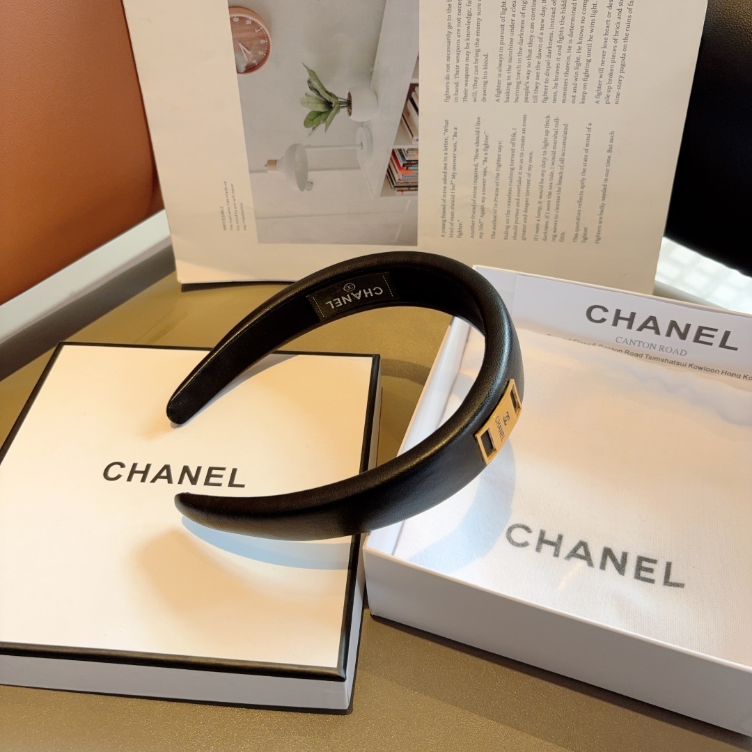 配包装
CHANEL 香奈儿新款韩版羊皮发箍，时尚头箍，网红最新款来袭💕时尚百搭，女神必入！