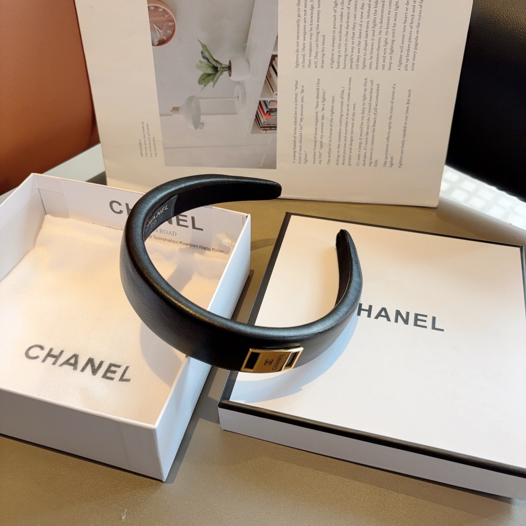 配包装
CHANEL 香奈儿新款韩版羊皮发箍，时尚头箍，网红最新款来袭💕时尚百搭，女神必入！