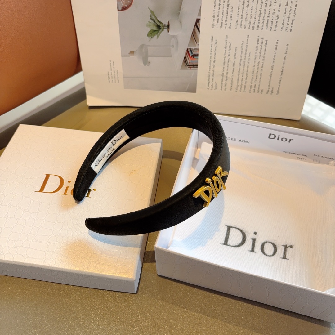 配包装
Dior（迪奥） 新款宽边高级感大牌发箍, 网红新款防滑头箍、让你的魅力绽放 清新淑女范让时尚更