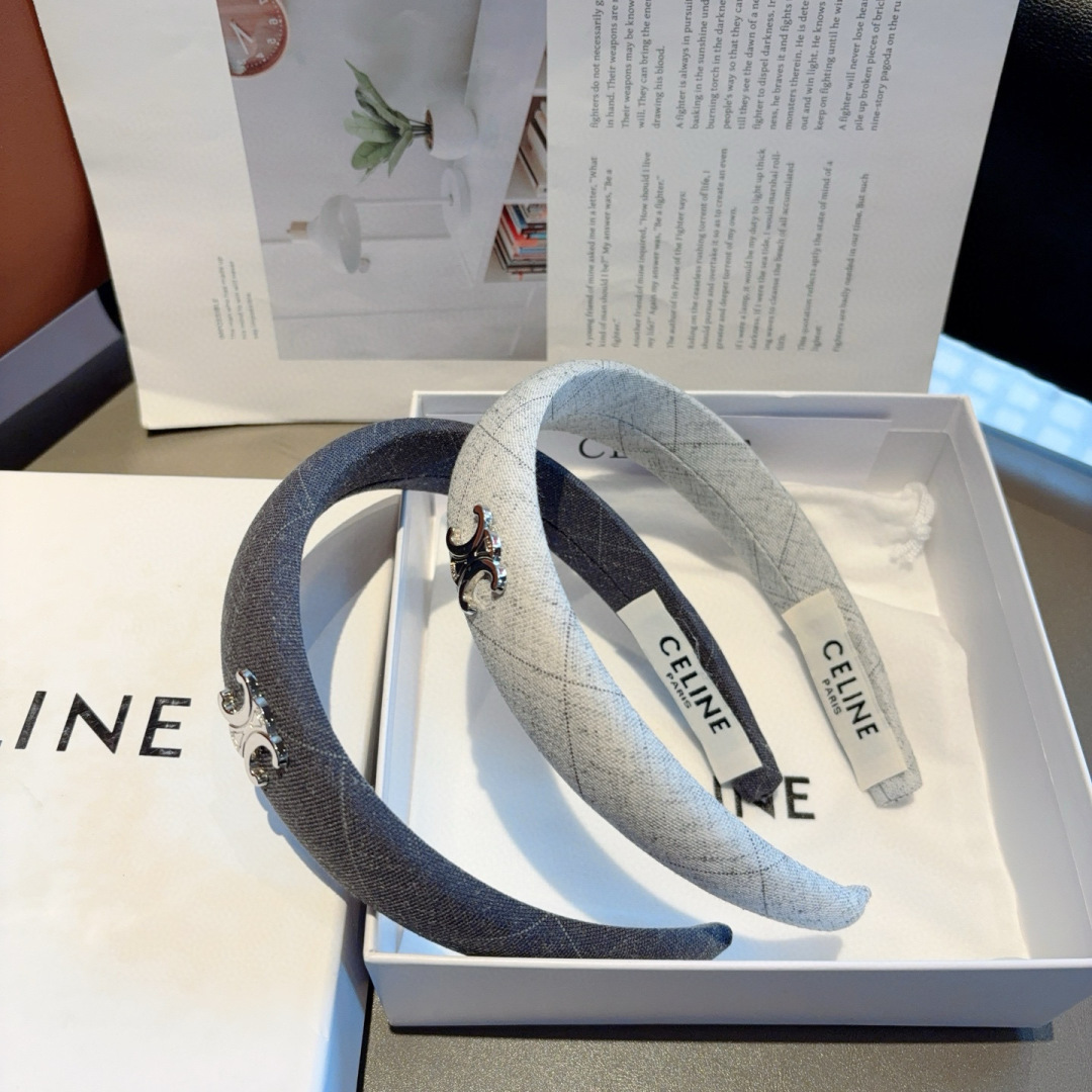 配包装
CELINE（赛琳）凯旋门经典新款发箍，女神必备头箍，非常舒时尚百搭，舒适潮流款！
