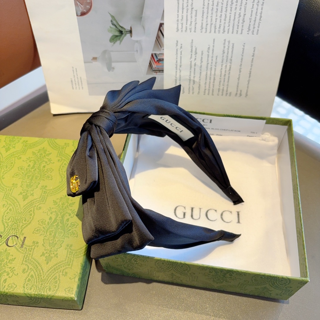 配包装
Gucci古奇 网红经典蝴蝶结发箍，女神必备单品头箍，非常百搭，时尚潮流款
