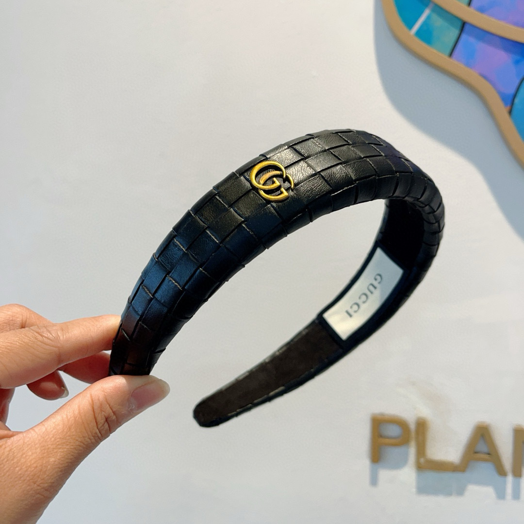配包装
Gucci古奇 网红经典新款Pu皮发箍，女神必备单品头箍，非常百搭，时尚潮流！