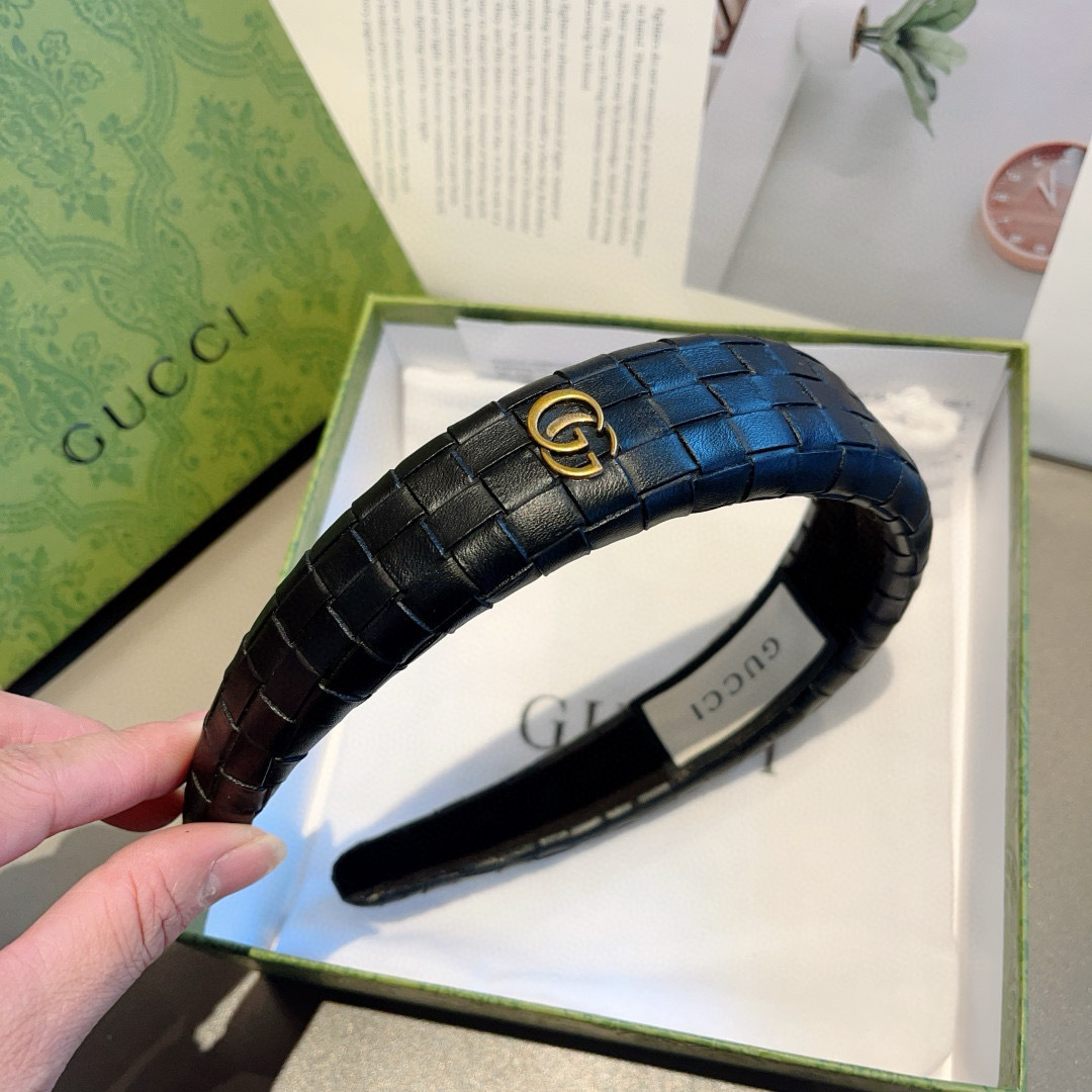 配包装
Gucci古奇 网红经典新款Pu皮发箍，女神必备单品头箍，非常百搭，时尚潮流！