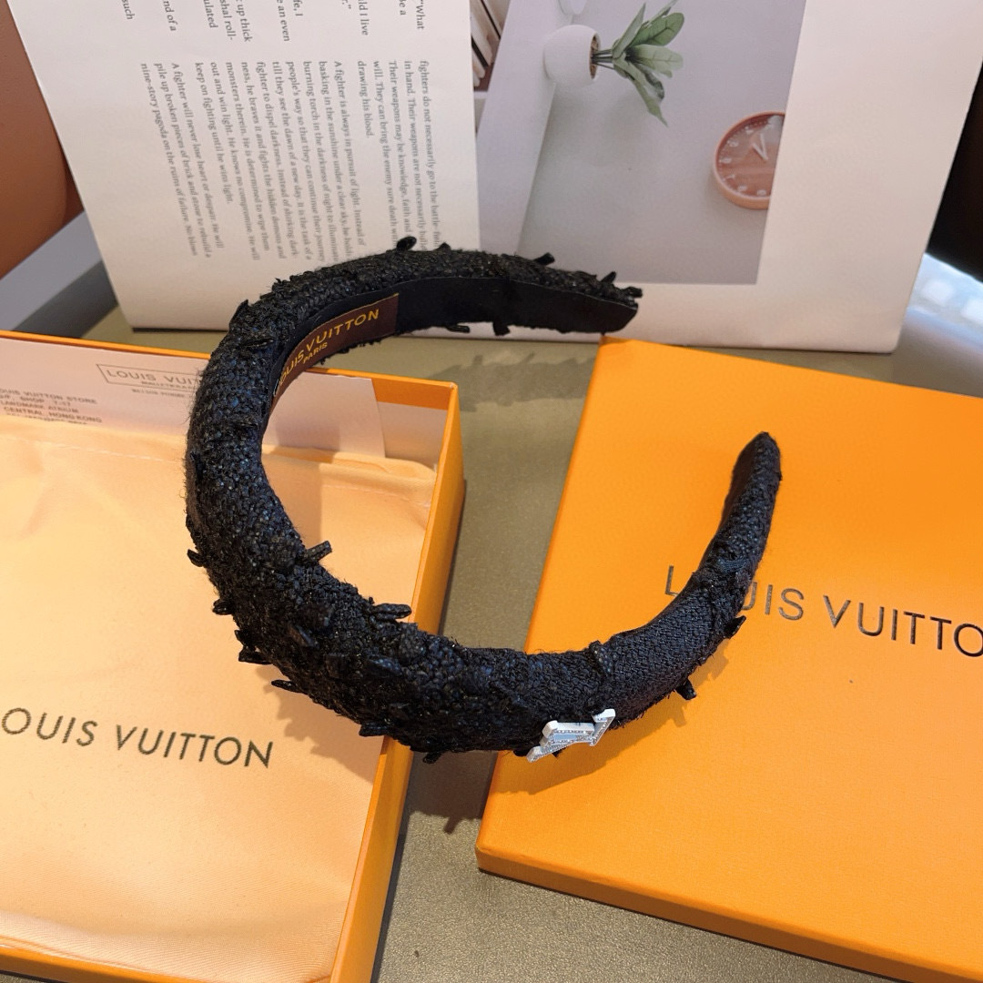 配包装
LV 路易威登 火爆新款韩版布艺格子发箍，时尚头箍，网红最新款来袭💕时尚百搭，女神必入！