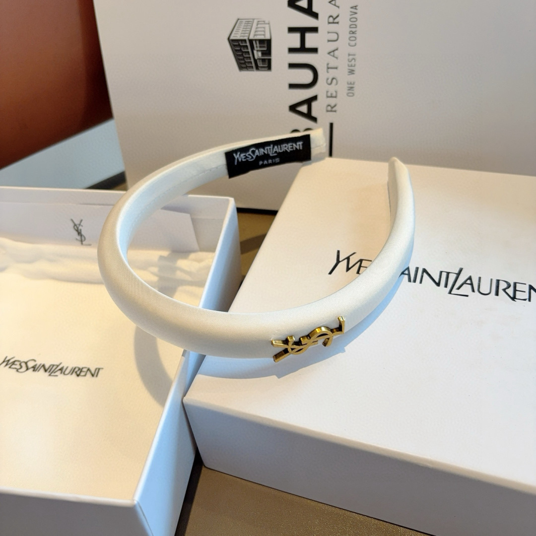 配包装
YSL（圣罗兰）新款新中式海绵发箍，高级感爱心提花头箍，网红爆款推荐 搭配高端logo ，超精致