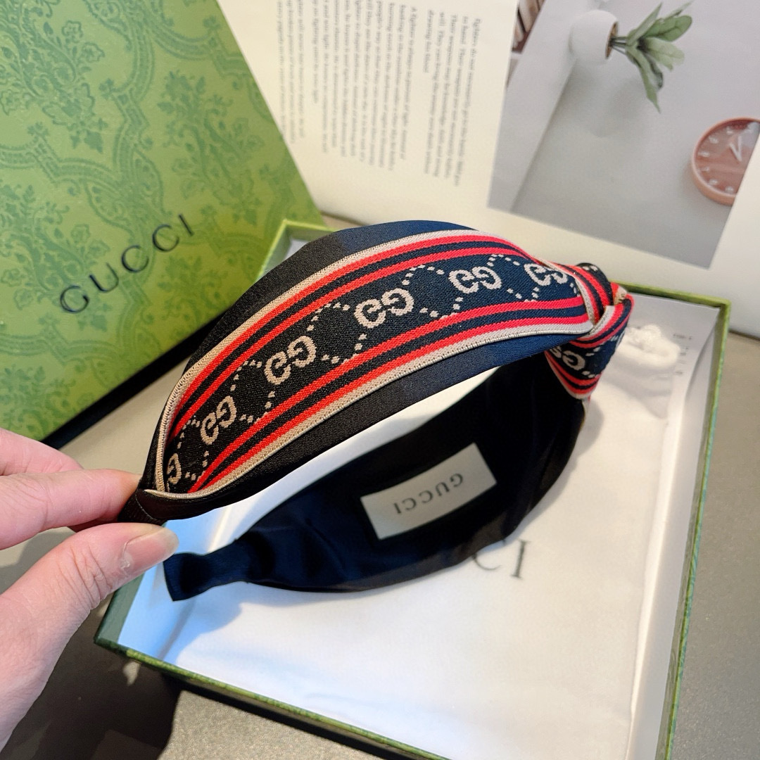 配包装
Gucci古奇 网红经典新款宽版发箍，女神必备单品头箍，非常百搭，时尚潮流！