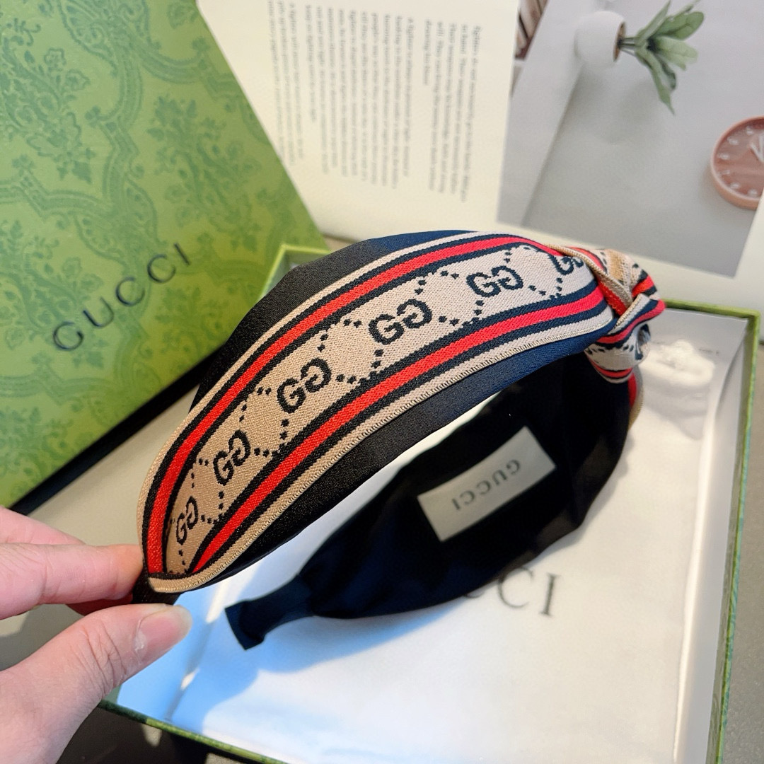 配包装
Gucci古奇 网红经典新款宽版发箍，女神必备单品头箍，非常百搭，时尚潮流！