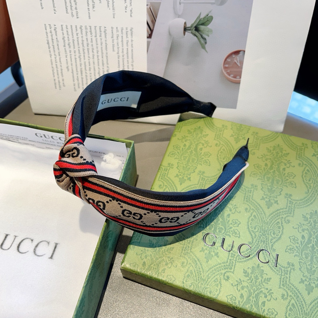 配包装
Gucci古奇 网红经典新款宽版发箍，女神必备单品头箍，非常百搭，时尚潮流！