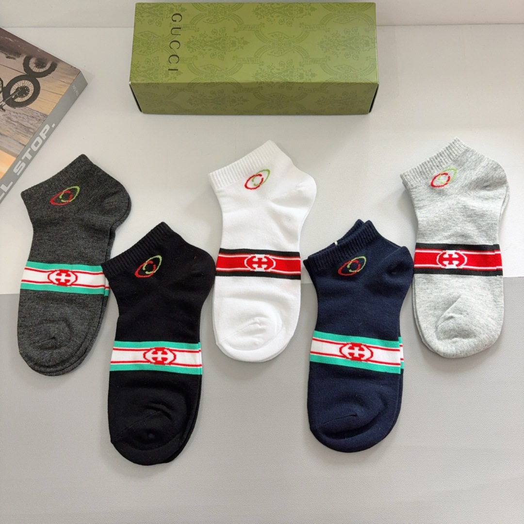 配包装（一盒5双）
 Gucci 古奇 ins超火爆男士短款袜，纯棉面料，潮人必备 ，Gucci 爆款，