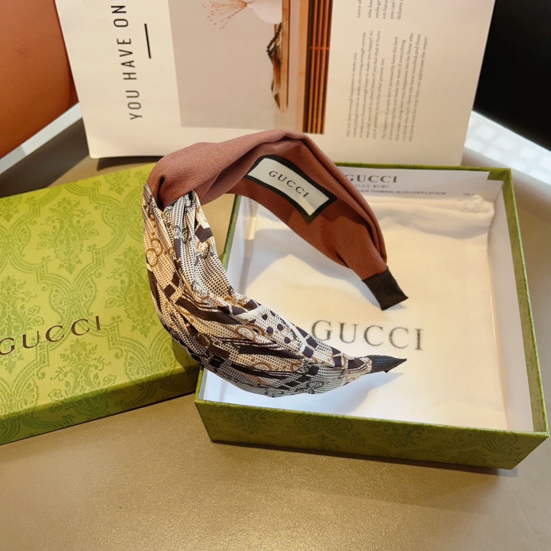 配包装
Gucci古奇 网红经典新款发箍，女神必备单品头箍，非常百搭，时尚潮流， 火爆 多色出货...
