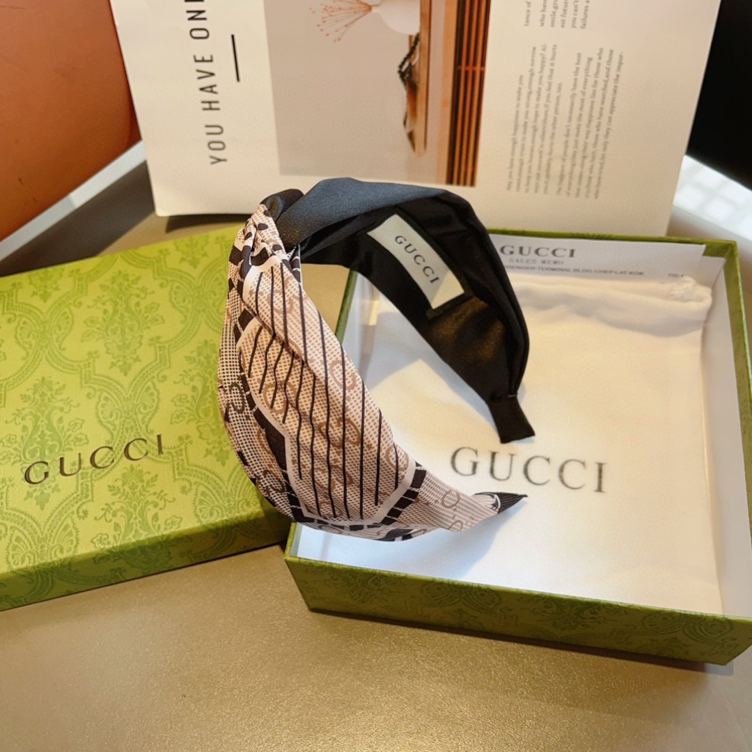 配包装
Gucci古奇 网红经典新款发箍，女神必备单品头箍，非常百搭，时尚潮流， 火爆 多色出货...