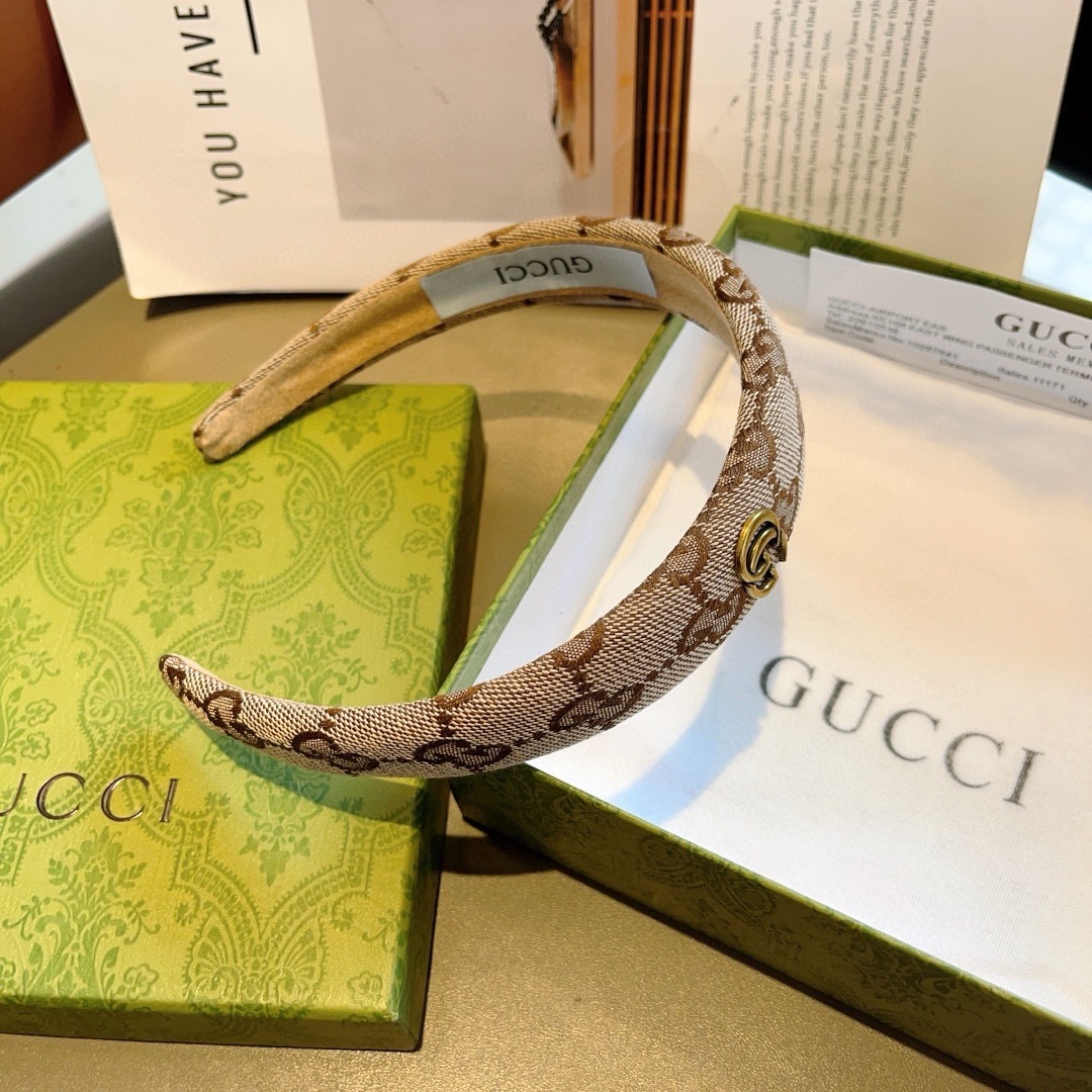 配包装
Gucci古奇 官方经典新款双G发箍，女神必备单品，非常百搭，时尚潮流