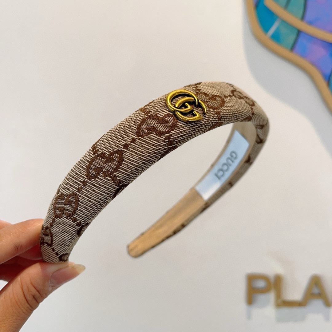 配包装
Gucci古奇 官方经典新款双G发箍，女神必备单品，非常百搭，时尚潮流