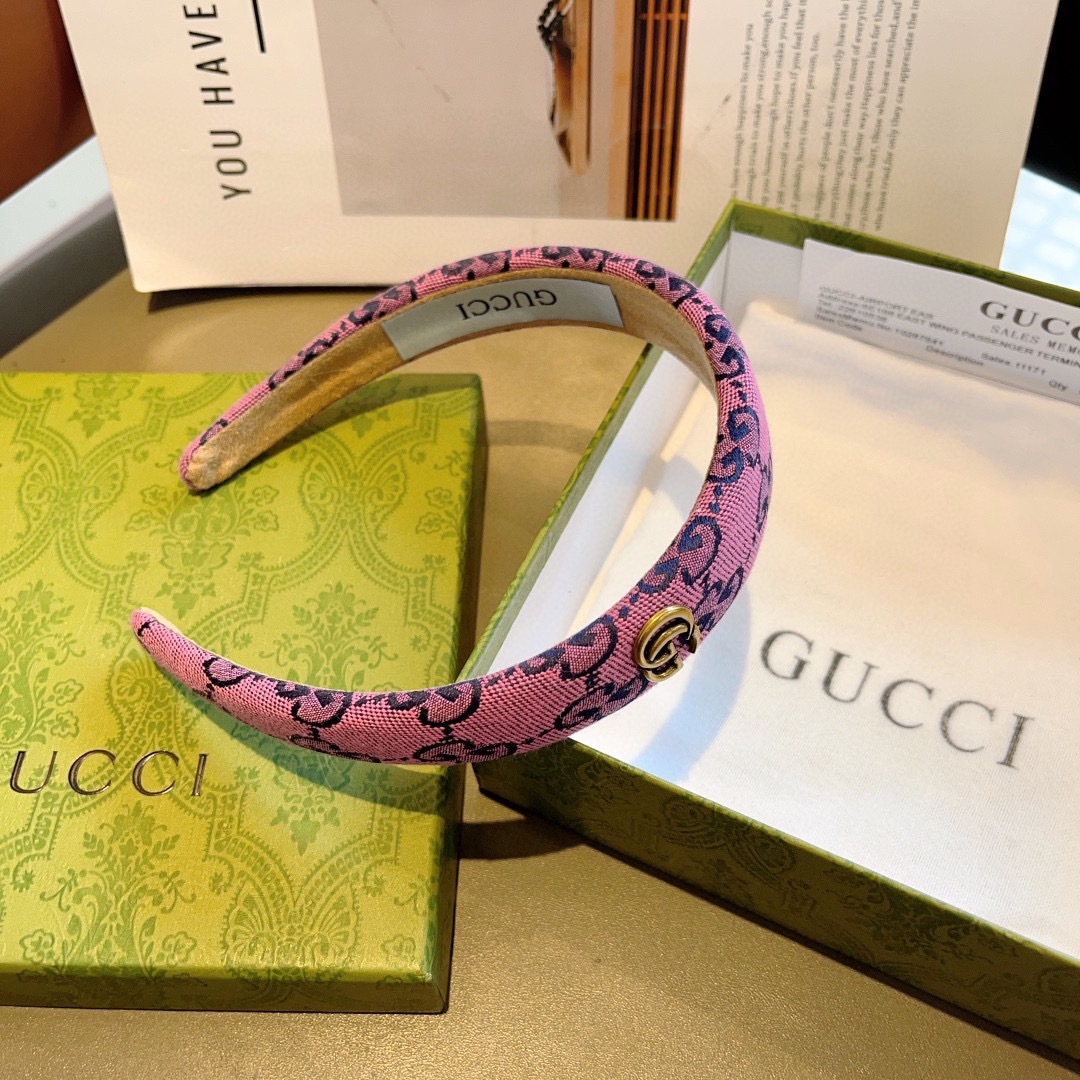 配包装
Gucci古奇 官方经典新款双G发箍，女神必备单品，非常百搭，时尚潮流