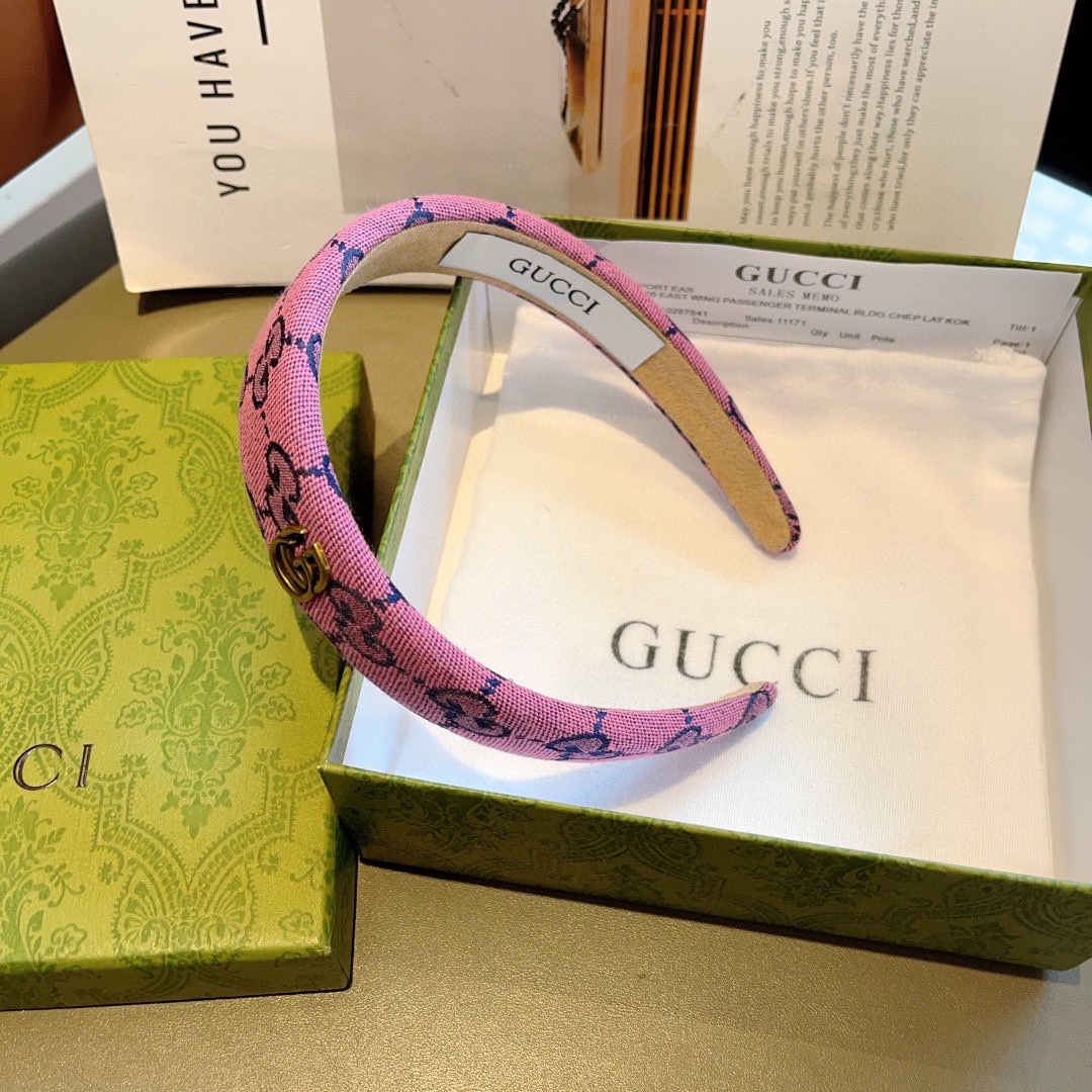 配包装
Gucci古奇 官方经典新款双G发箍，女神必备单品，非常百搭，时尚潮流