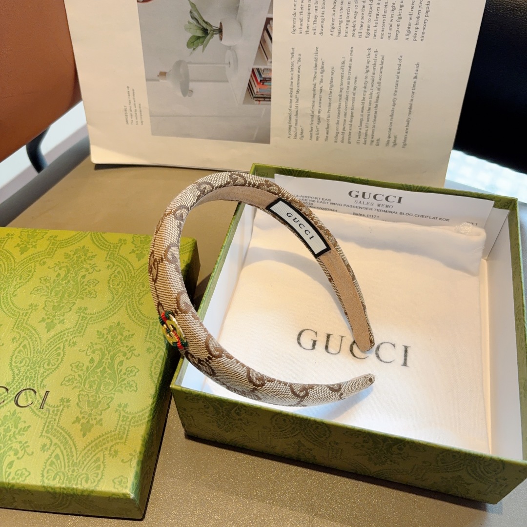 配包装
Gucci古奇 官方经典新款双G发箍，女神必备单品，非常百搭，时尚潮流