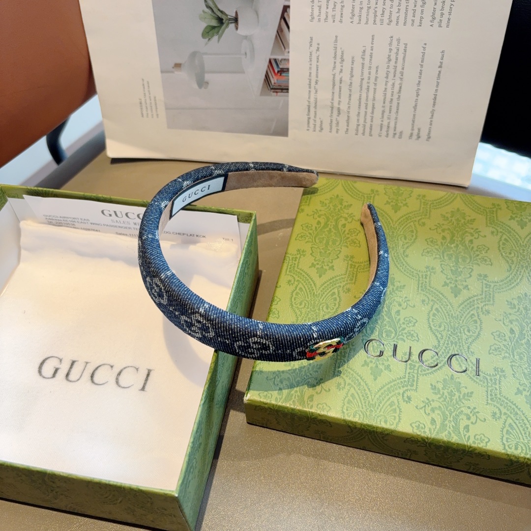 配包装
Gucci古奇 官方经典新款双G发箍，女神必备单品，非常百搭，时尚潮流
