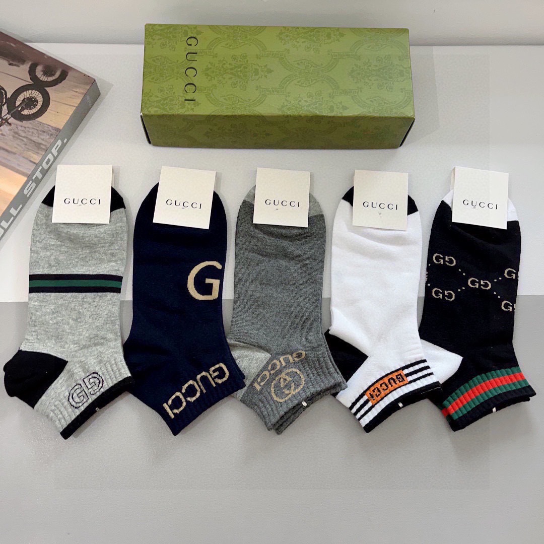 配包装（一盒5双）
 Gucci 古奇 新款中筒男女通用袜，纯棉面料，潮人必备 ，爆款经典双G，个性时尚