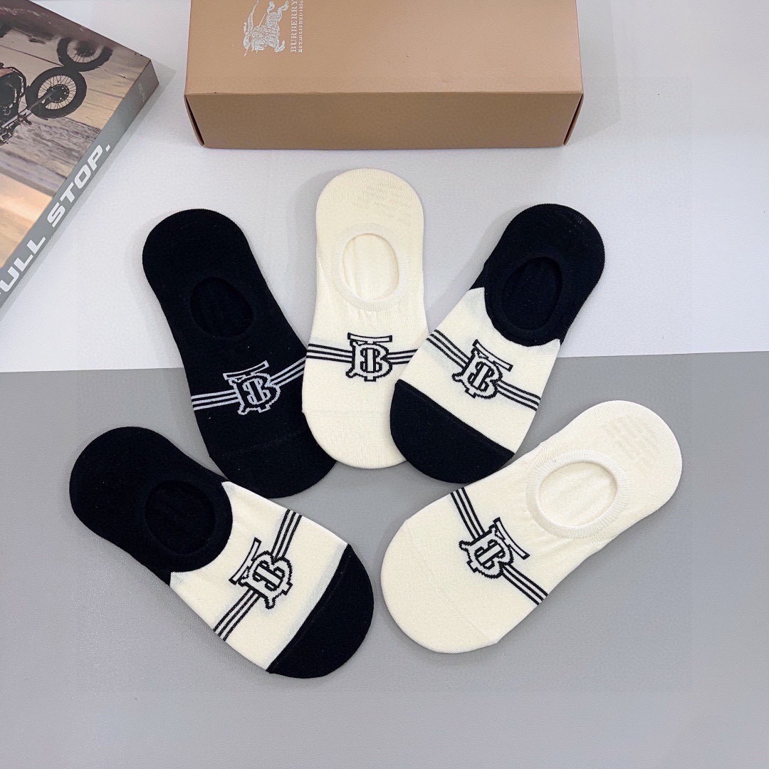 配包装（一盒5双） 🌟 BURBERRY 巴宝莉船袜 超火爆小单品，潮人必备 爆款，个性时尚百搭款，！你