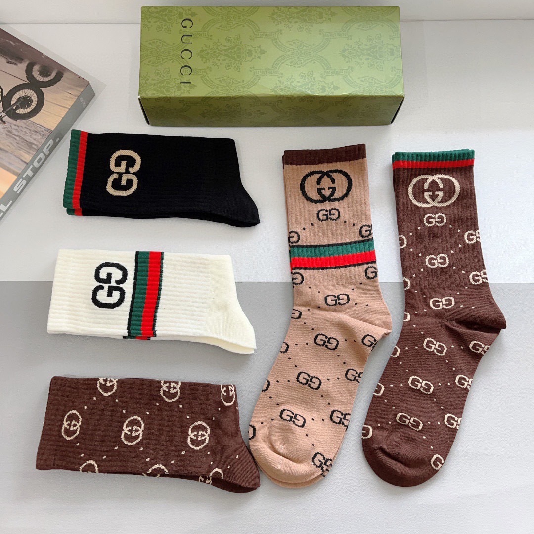 配包装（一盒5双）
 Gucci 古奇 ins超火爆长筒袜，纯棉面料，潮人必备 ，经典双G字母，个性时尚