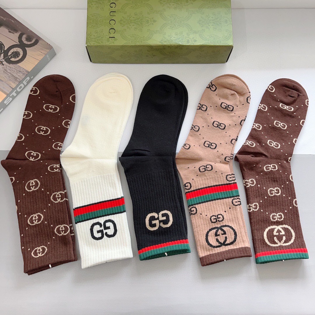 配包装（一盒5双）
 Gucci 古奇 ins超火爆长筒袜，纯棉面料，潮人必备 ，经典双G字母，个性时尚
