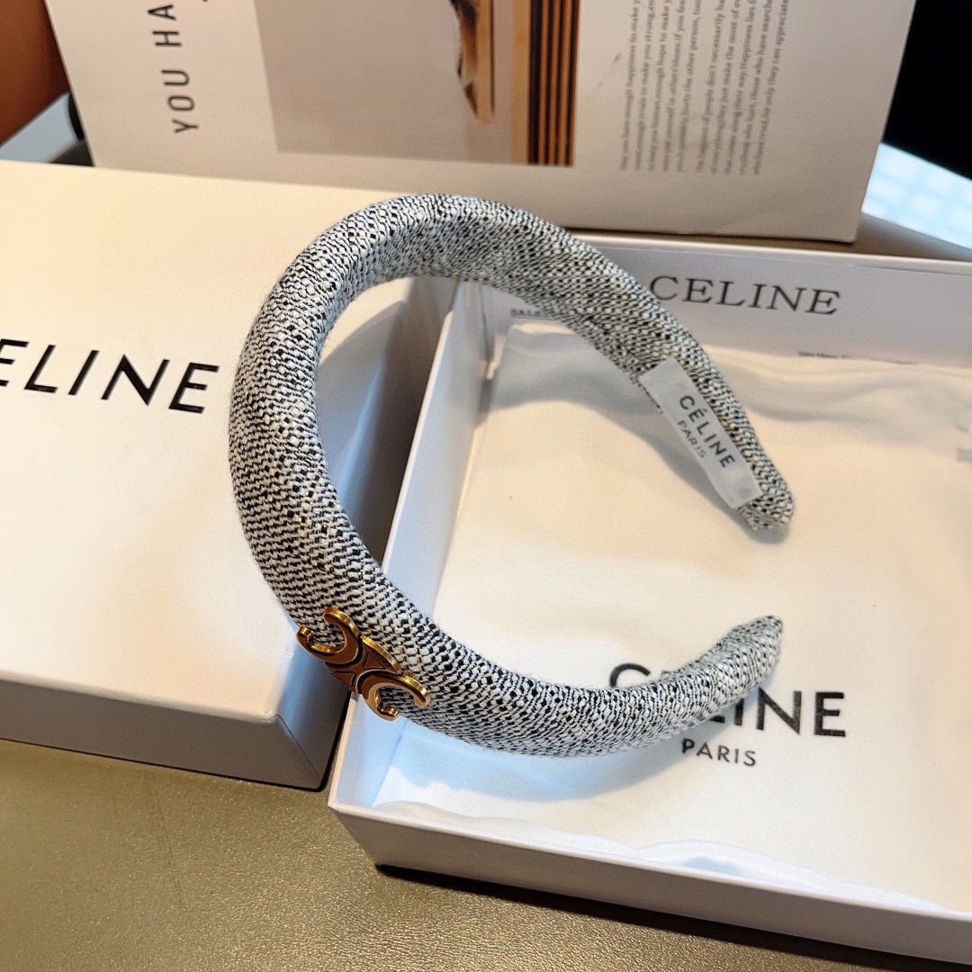 配包装
CELINE（赛琳）韩版新品小清新字母发箍，佩戴舒适无压力，造型搭配必备！时尚外出百搭款发饰！