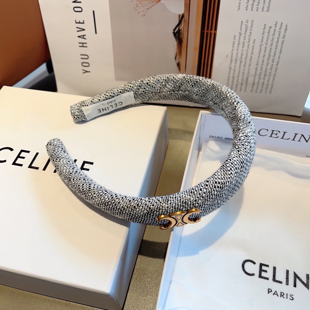 配包装
CELINE（赛琳）韩版新品小清新字母发箍，佩戴舒适无压力，造型搭配必备！时尚外出百搭款发饰！