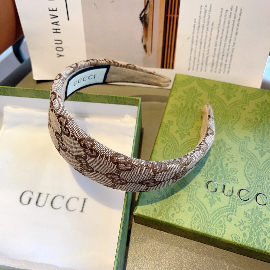 配包装
Gucci古奇 网红经典新款宽版发箍，女神必备单品头箍，非常百搭，时尚潮流！