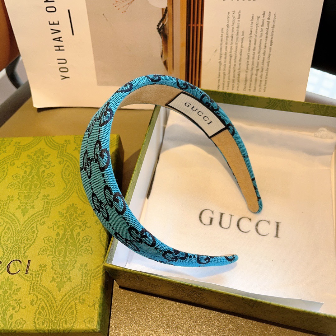 配包装
Gucci古奇 网红经典新款宽版发箍，女神必备单品头箍，非常百搭，时尚潮流！
