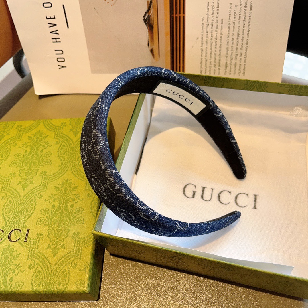 配包装
Gucci古奇 网红经典新款宽版发箍，女神必备单品头箍，非常百搭，时尚潮流！