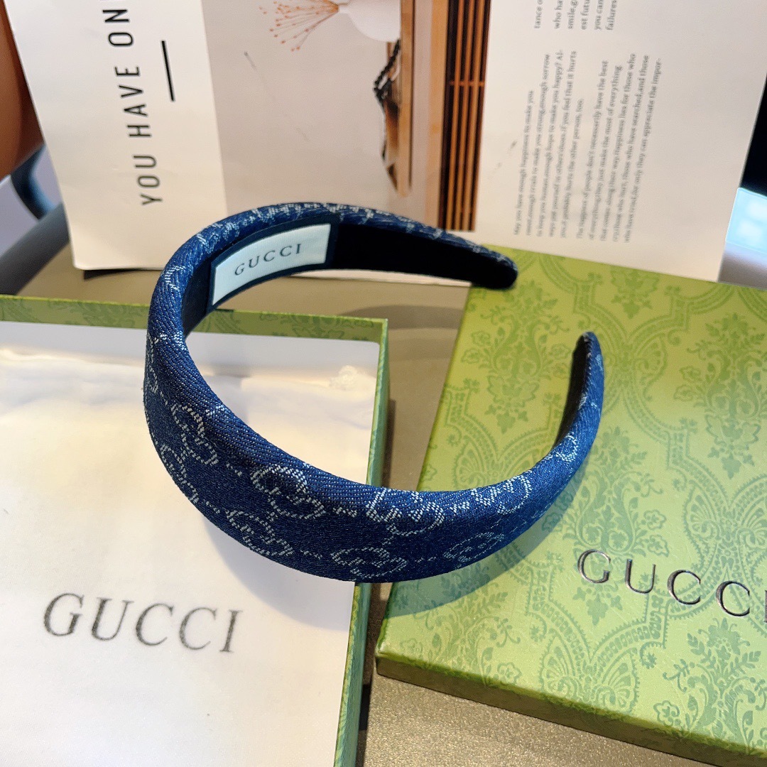 配包装
Gucci古奇 网红经典新款宽版发箍，女神必备单品头箍，非常百搭，时尚潮流！