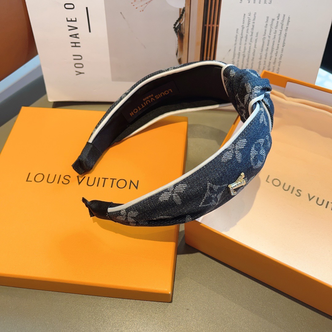 配包装
LV 路易威登 火爆新款牛仔布发箍，时尚头箍，网红最新款来袭💕时尚百搭，女神必入款！