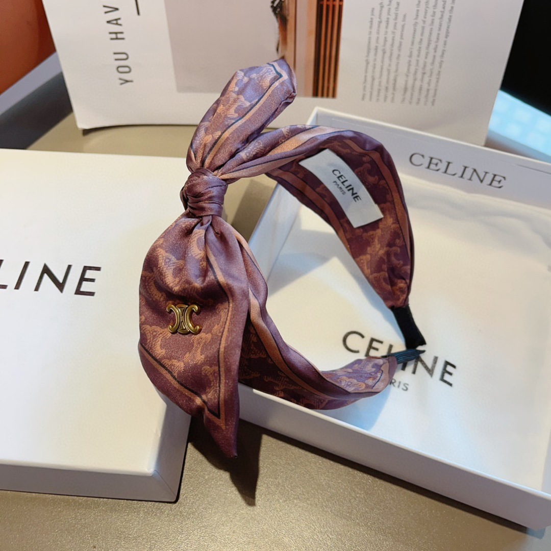 配包装
CELINE（赛琳）新款火爆宽版发箍，佩戴舒适无压力，外出韩版气质头箍、非常时尚百搭！女神必备！
