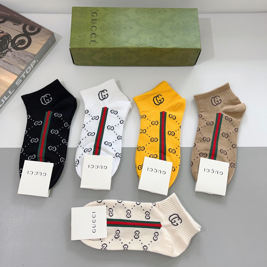 配包装（一盒5双）
 Gucci 古奇 ins超火爆短款袜，纯棉面料，潮人必备 ，Gucci 爆款，经典