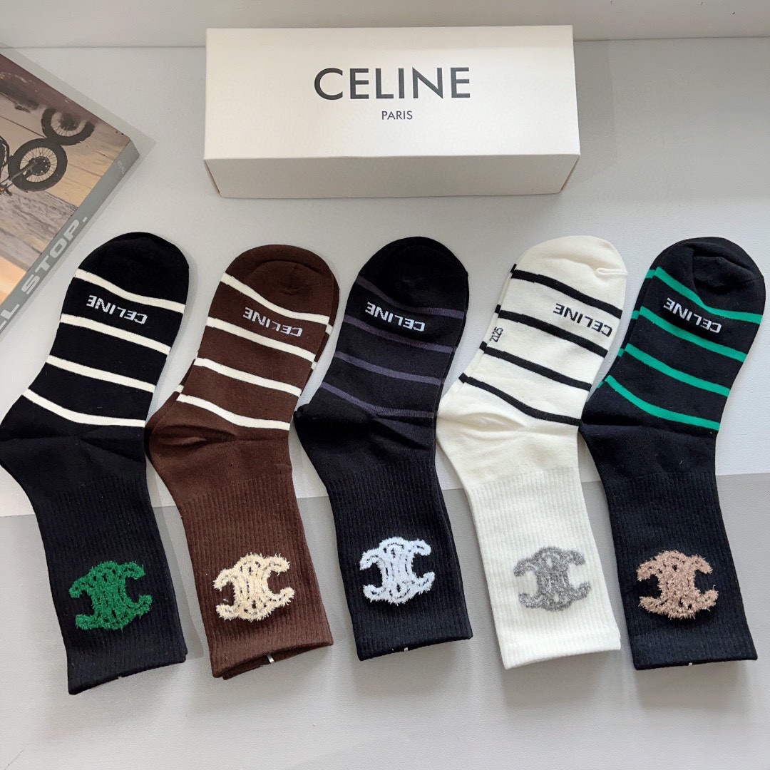 配包装（一盒5双）
CELINE  赛琳 新款长筒袜子、纯棉面料，专柜同 步长筒袜子，💛大牌出街，潮人必