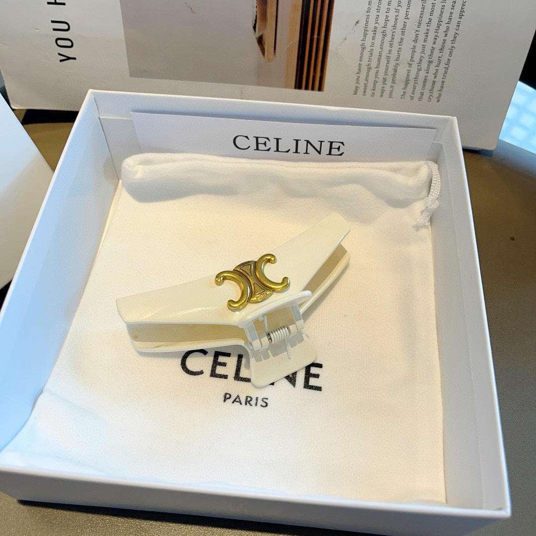 配包装
CELINE（赛琳） 凯旋门新款复古抓夹 鸭嘴夹发夹，经典字母logo弹簧夹， 超精致，转图必爆