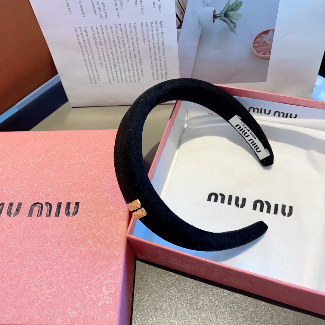 配包装
MIUMIU（缪缪）新款甜美字母手工制作发箍，少女感简约百搭头箍、潮女必备品，超级的高大上！多色