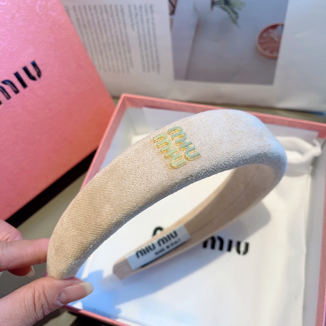 配包装
MIUMIU（缪缪）新款甜美字母手工制作发箍，少女感简约百搭头箍、潮女必备品，超级的高大上！多色