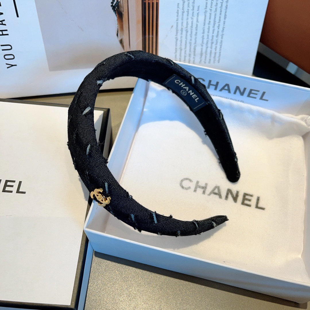 配包装
CHANEL（香奈儿） 高端新款牛仔布发箍，时尚头箍，网红最新款来袭💕时尚百搭，女神必入、多色可