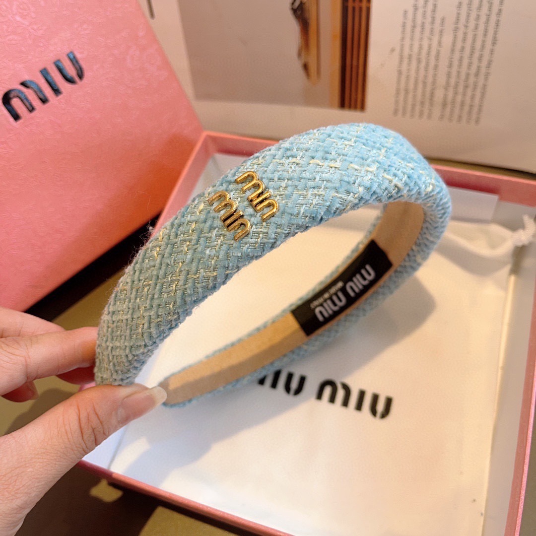 配包装
MIUMIU（缪缪）新款手工制作发箍，原单货，简约百搭头箍 潮女必备品，超级百搭高大上！