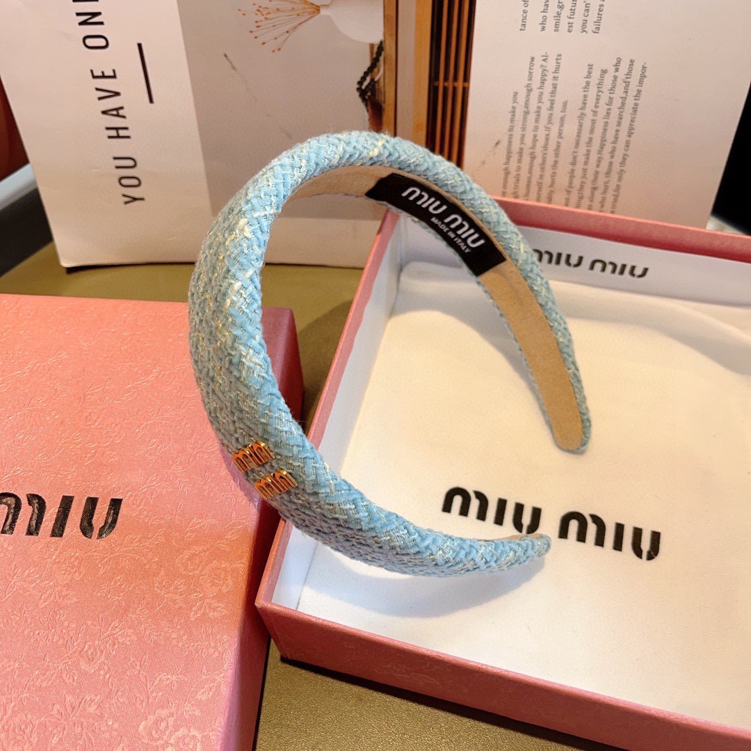 配包装
MIUMIU（缪缪）新款手工制作发箍，原单货，简约百搭头箍 潮女必备品，超级百搭高大上！
