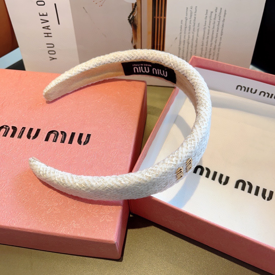 配包装
MIUMIU（缪缪）新款手工制作发箍，原单货，简约百搭头箍 潮女必备品，超级百搭高大上！