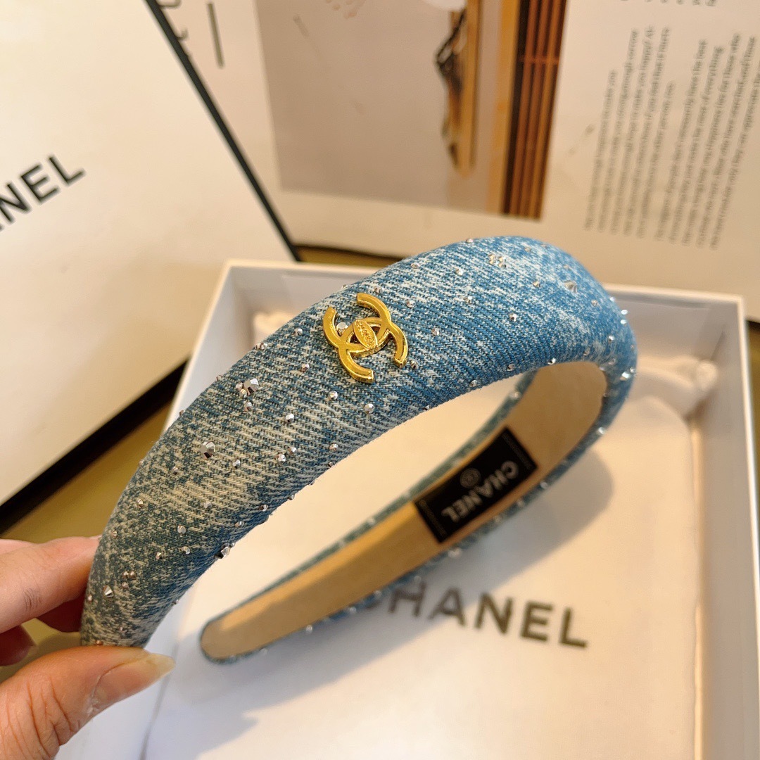 配包装
CHANEL（香奈儿） 高端新款牛仔布发箍，时尚头箍，网红最新款来袭💕时尚百搭，女神必入、多色可