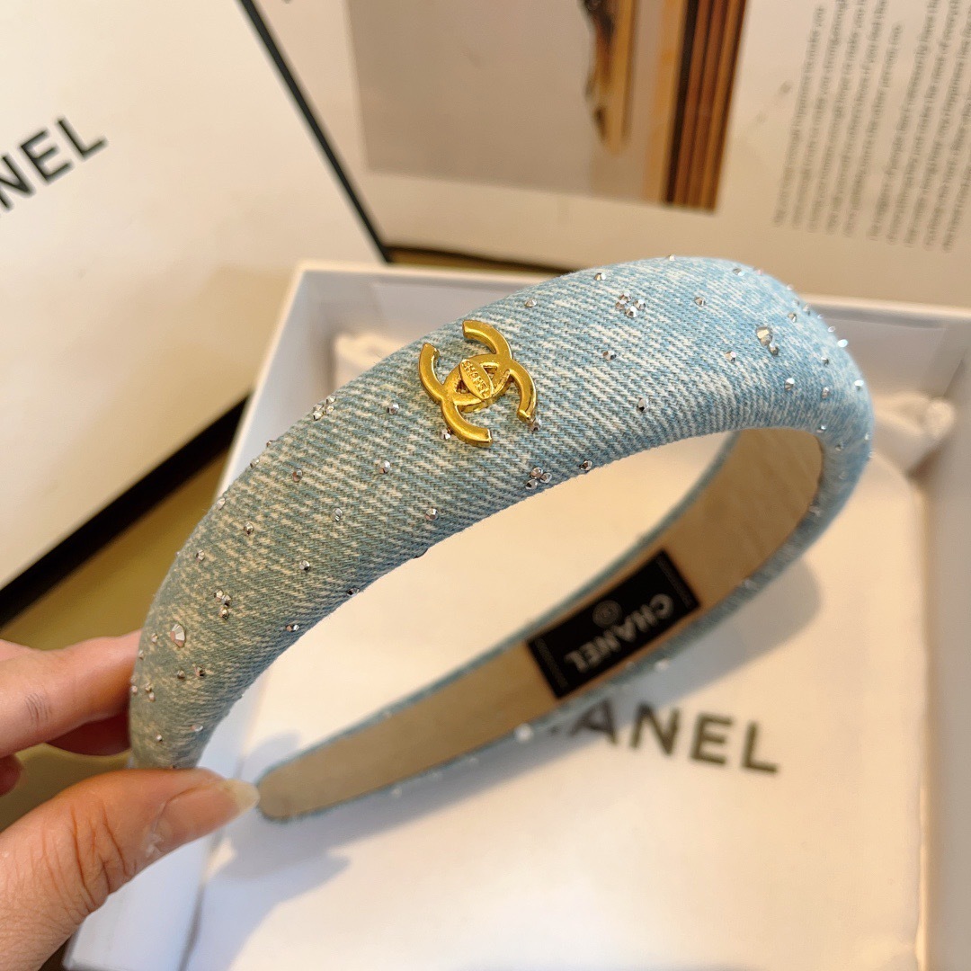 配包装
CHANEL（香奈儿） 高端新款牛仔布发箍，时尚头箍，网红最新款来袭💕时尚百搭，女神必入、多色可