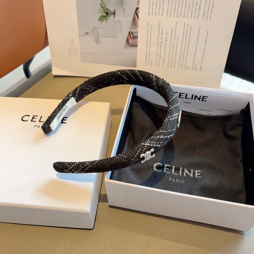 配包装
CELINE（赛琳）韩版新品小清新字母发箍，佩戴舒适无压力，造型搭配必备！时尚外出百搭款发饰！