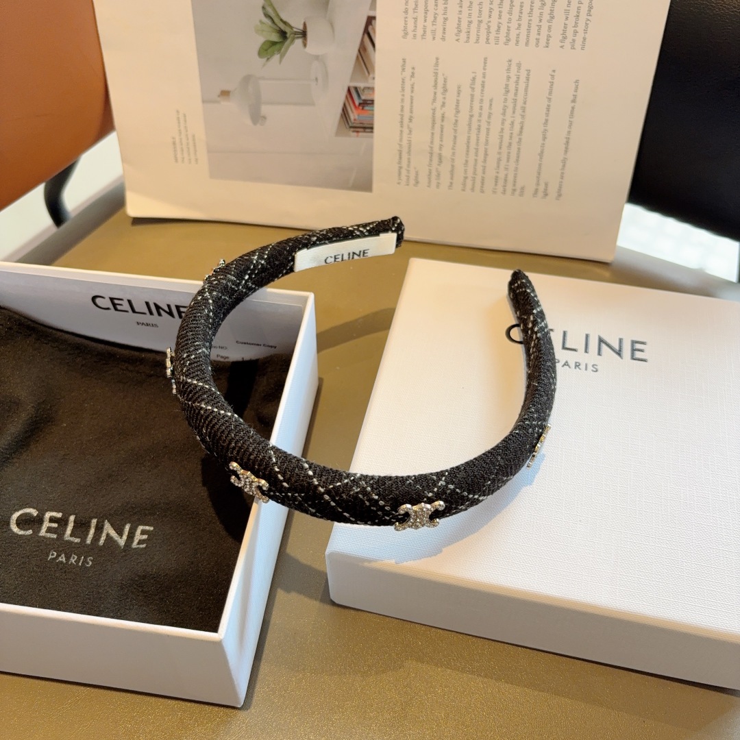 配包装
CELINE（赛琳）韩版新品小清新字母发箍，佩戴舒适无压力，造型搭配必备！时尚外出百搭款发饰！