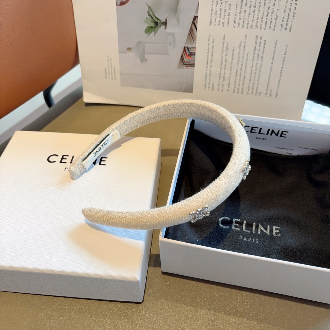 配包装
CELINE（赛琳）韩版新品小清新字母发箍，佩戴舒适无压力，造型搭配必备！时尚外出百搭款发饰！