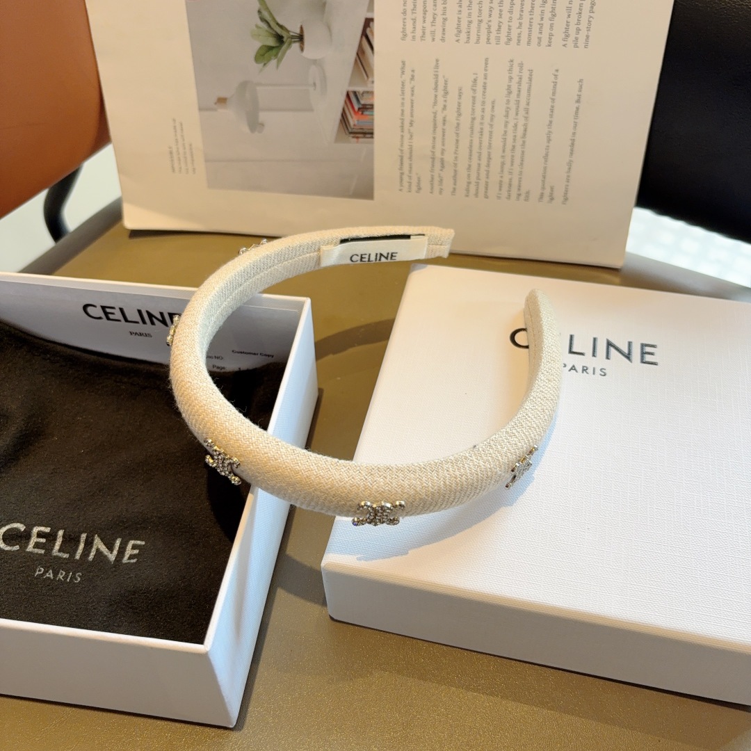 配包装
CELINE（赛琳）韩版新品小清新字母发箍，佩戴舒适无压力，造型搭配必备！时尚外出百搭款发饰！
