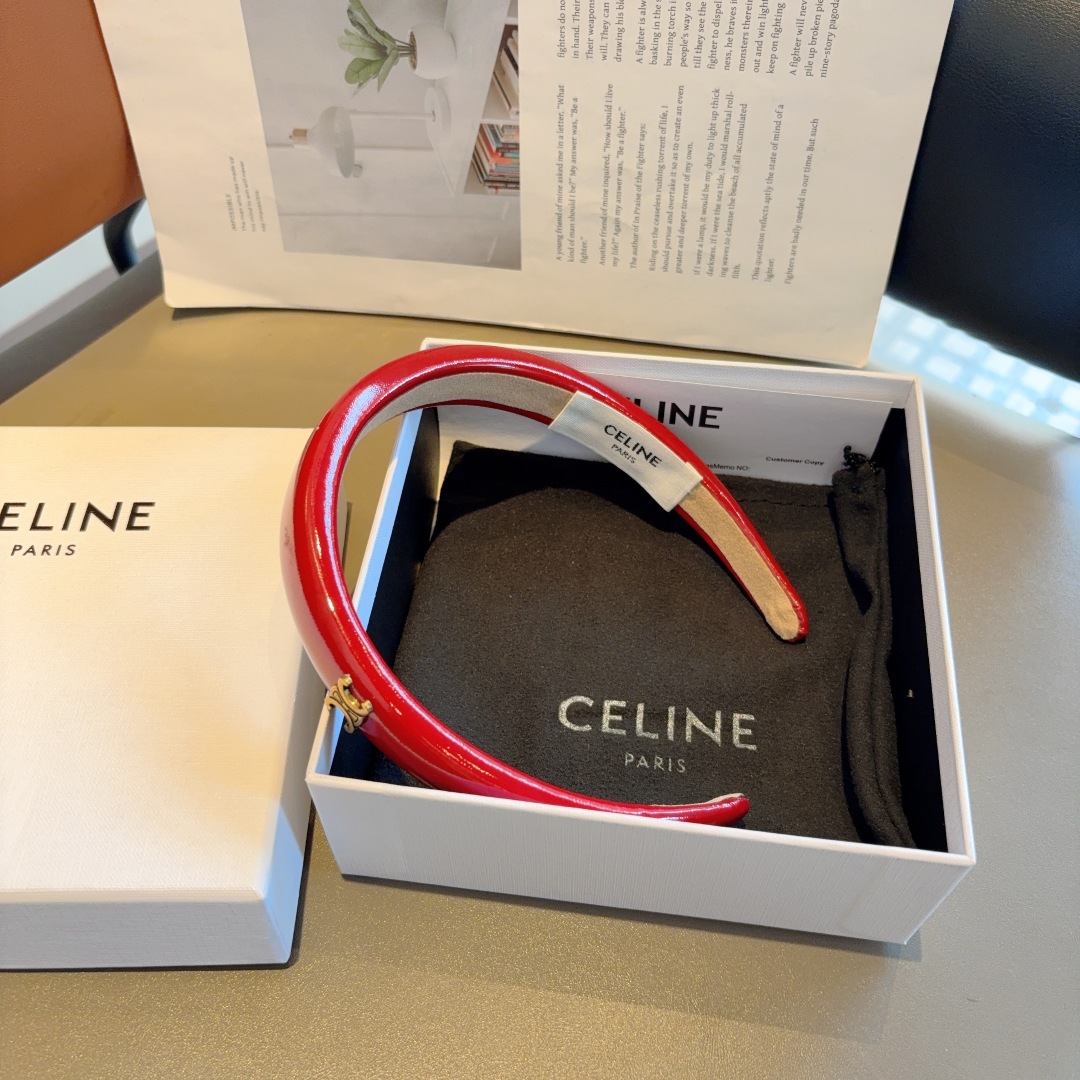 配包装
CELINE（赛琳）韩版新品漆皮发箍，佩戴舒适无压力，造型搭配必备！时尚外出百搭款发饰！