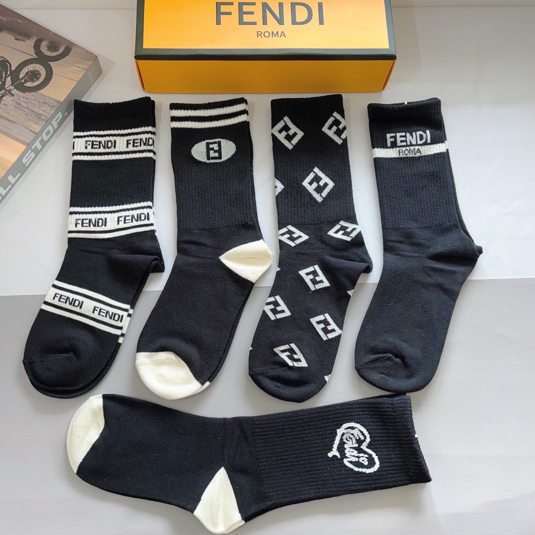 配包装（一盒5双）
FENDI  芬迪  字母双Ｆ爆款小腿长筒袜，纯棉面料， 专柜同款 💓纯棉面料，实用